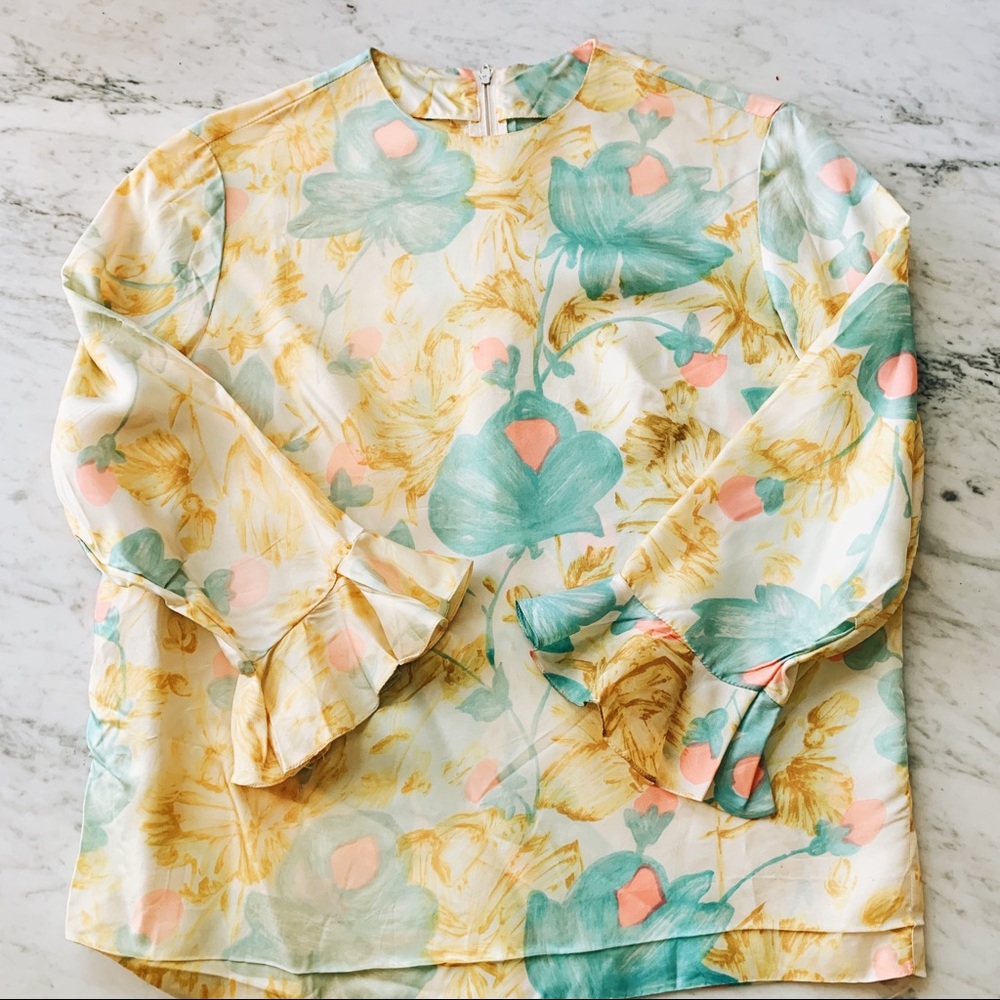 Vintage pastel ruffled blouse XS